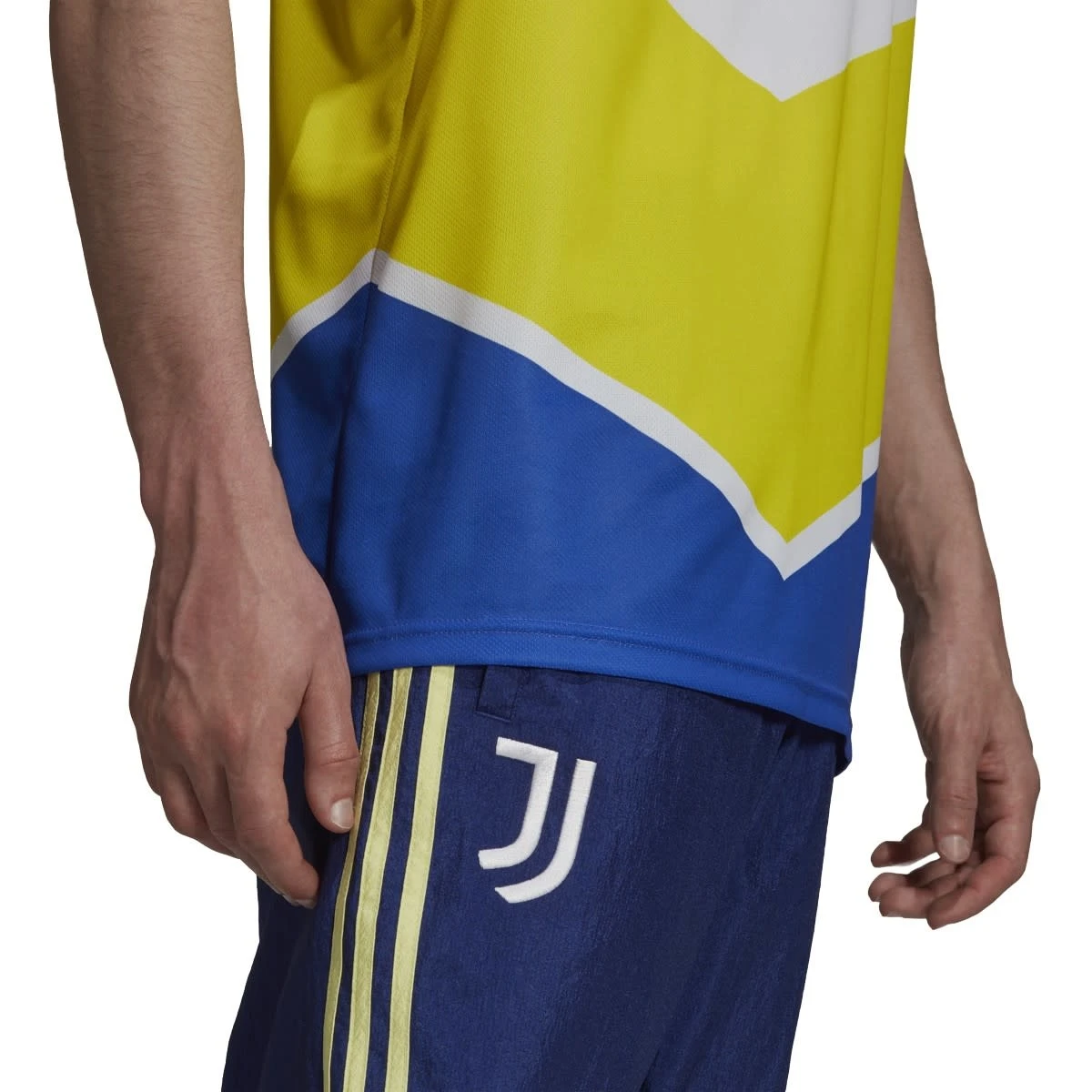 Adidas Juventus 21/22 Third Jersey (Yellow/Blue) - Image 5