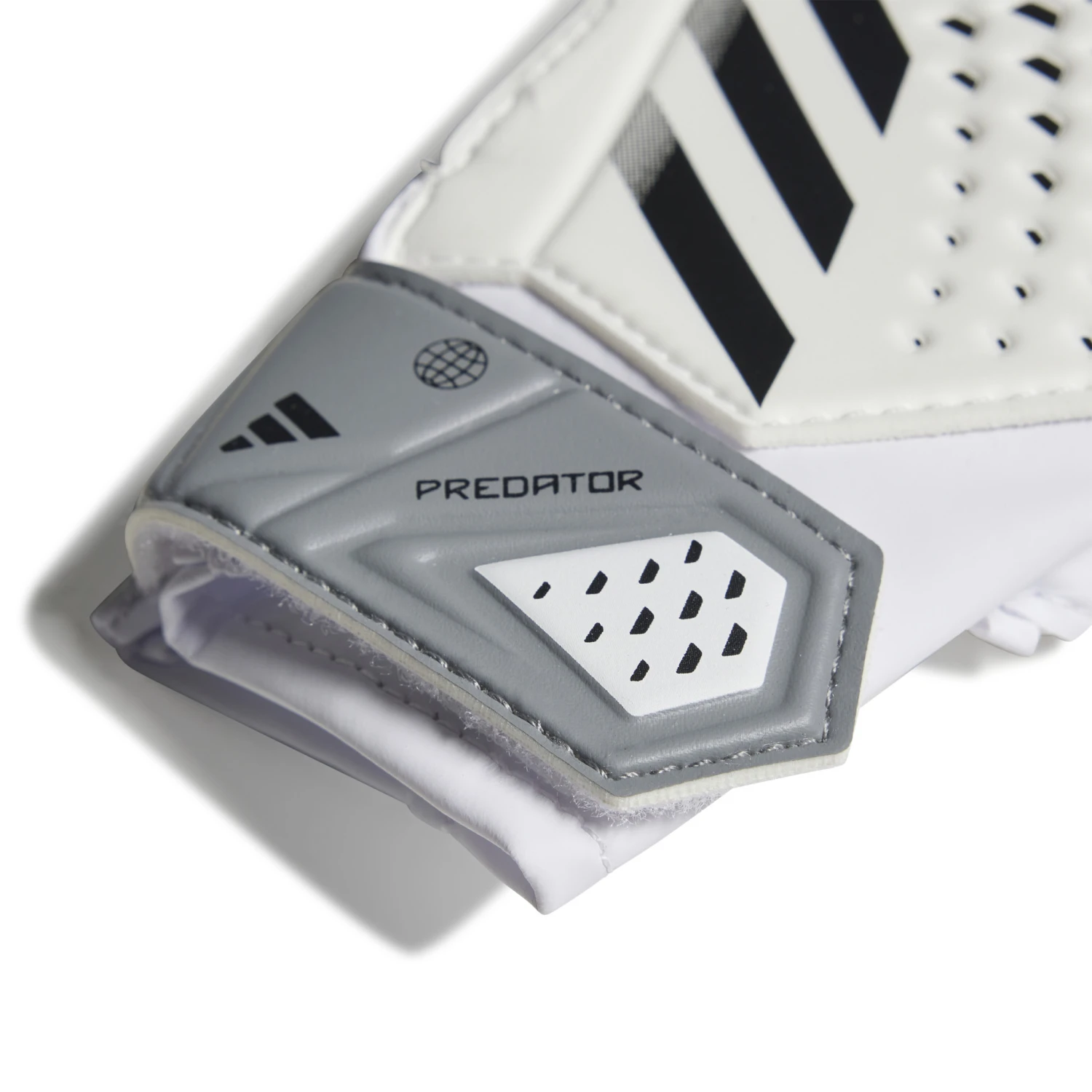 Adidas Predator Training Goalkeeper Gloves Jr (White/Black) - Image 2