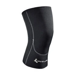 Mueller Closed Patella Knee Sleeve