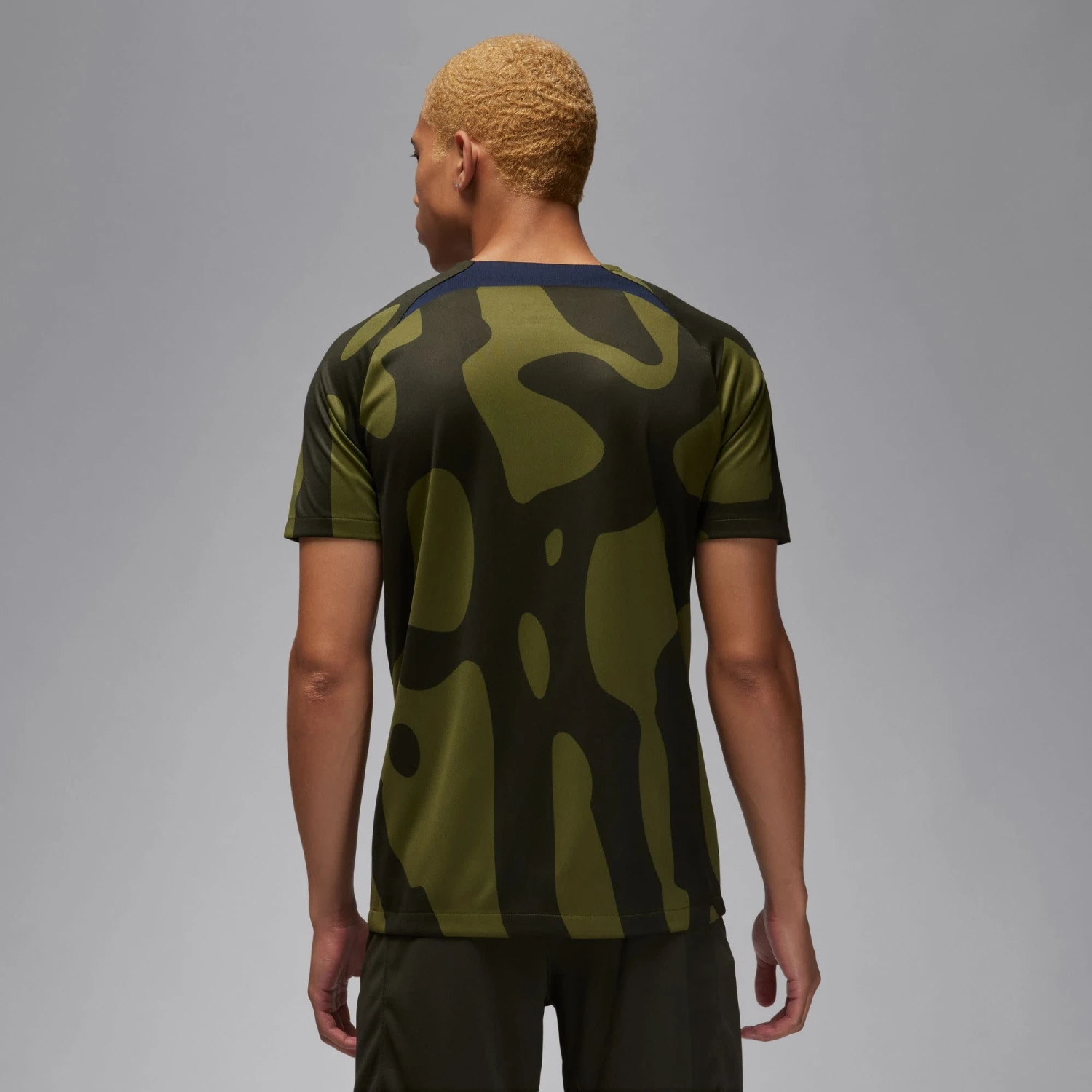 Nike PSG 23/24 Academy Prematch Jersey (Green) - Image 2