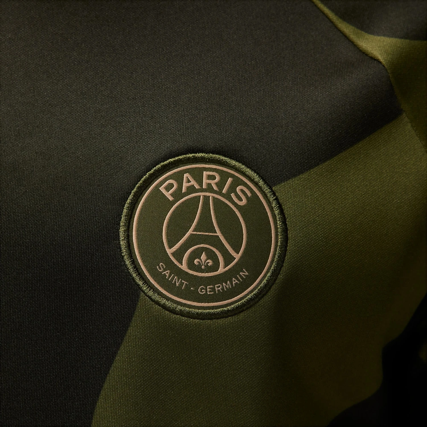 Nike PSG 23/24 Academy Prematch Jersey (Green) - Image 4
